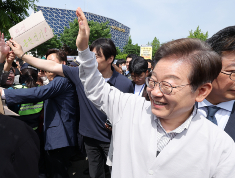 '선거운동 보장' 李 기일 변경…선거기간 출마자 재판 정지 일반화되나
