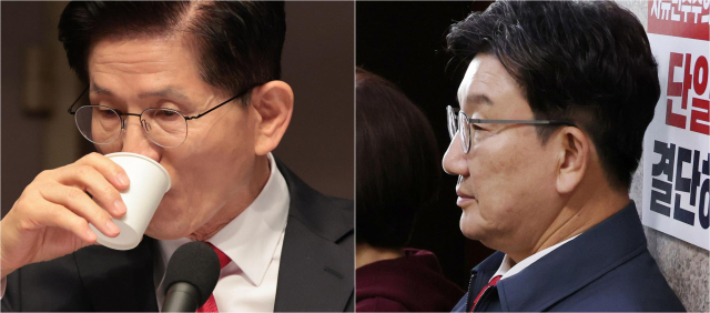 국민의힘 김문수 대선 후보가 8일 서울 중구 한국프레스센터에서 열린 관훈클럽 토론회에서 물을 마시고 있다. (사진 왼쪽)/ 단식 농성 중인 권성동 국민의힘 원내대표가 8일 국회 원내대표실 앞에서 두 후보의 단일화 관련 회동 중계를 보고 있다. 연합뉴스