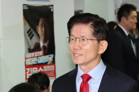 김문수 대선 후보 등록 완료 …