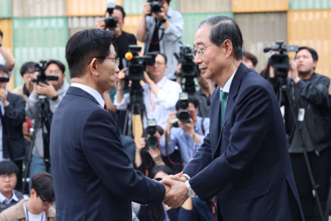 김문수 44% 한덕수 27%…지지층에선 韓 50% 金 39%