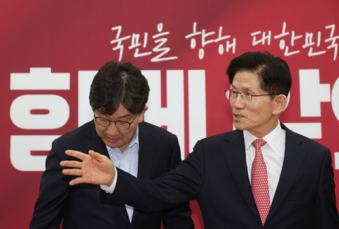 김문수 후보 확정 후 첫 선대위, 