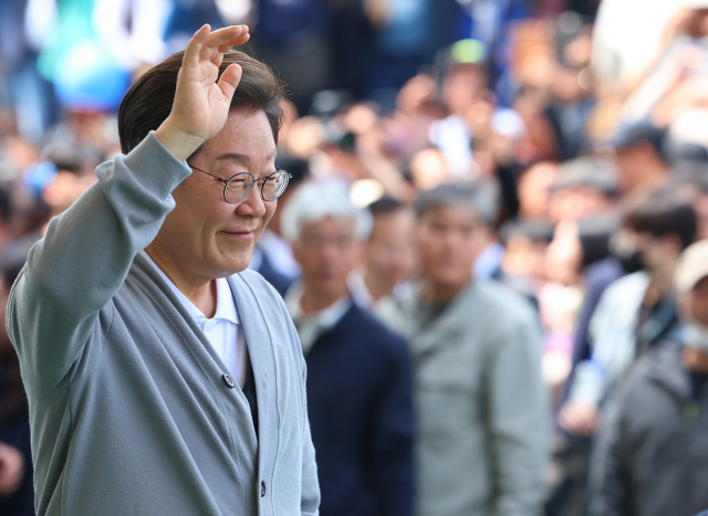 이재명 '위증교사' 재판도 대선 이후로 연기…추후 지정