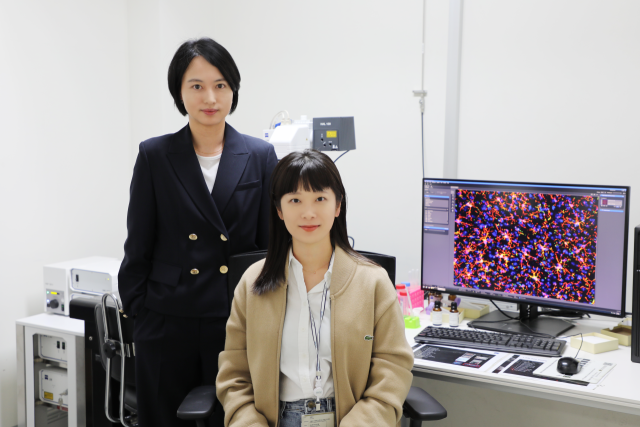 DGIST 뇌과학과 엄지원(왼쪽) 교수와 정혜지 박사. DGIST 제공.