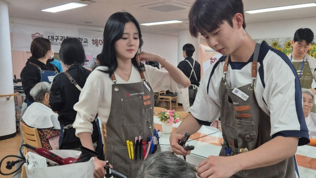 대구과학대학교 헤어디자인과와 방송영상제작과 학생과 교수들이 8일
