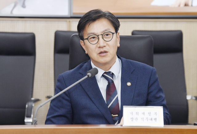 김범석 기획재정부 장관 직무대행은 12일 오후 정부세종청사 중앙동에서 열린 