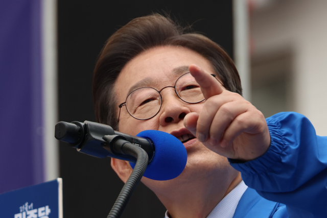 더불어민주당 이재명 대선 후보가 13일 