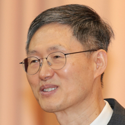 '尹 파면' 문형배, 서울시립대 로스쿨 강단 서나