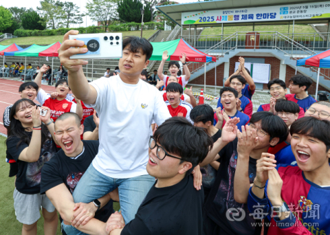 [포토뉴스] 스승의날 오늘은 내가 주인공