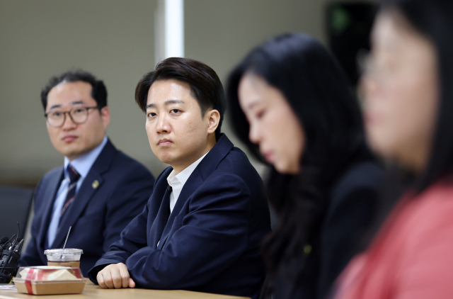 개혁신당 이준석 대선 후보가 15일 중구 서울역 공간모아에서 열린 
