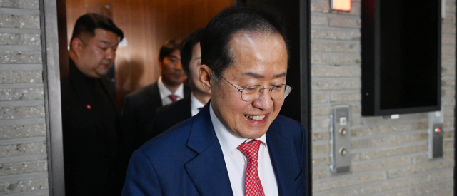 탈당 때는 조용하더니…與 홍준표 설득 특사단 꾸려