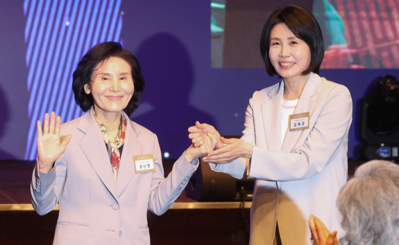 김혜경·설난영, 조용하지만 치열한 '대선 내조 경쟁'