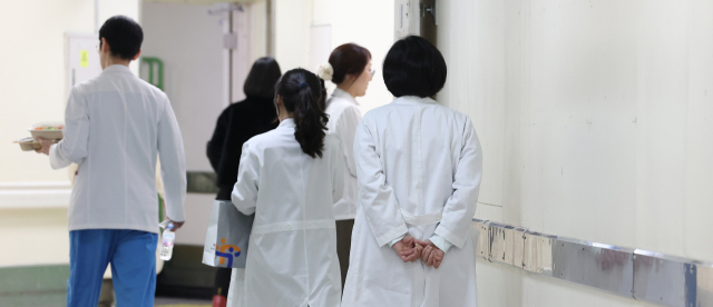 사직 전공의 '복귀의 문' 열리면 몇 명 돌아올까