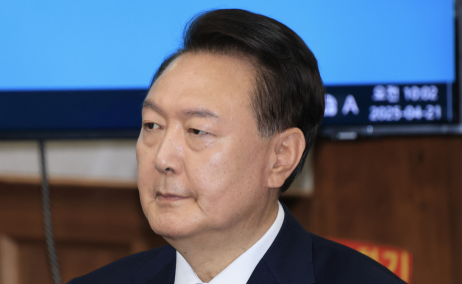 '尹 탈당' 지지율 부진 김문수 역전승 계기 될까