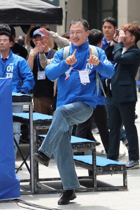 이재명 유세장서 춤춘 김상욱 
