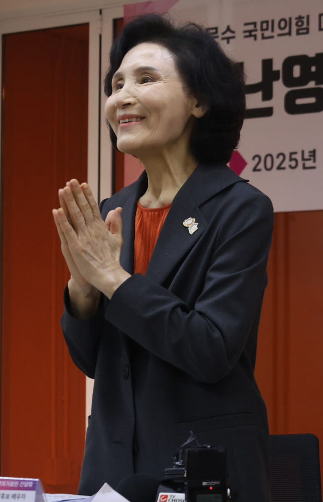 국민의힘 김문수 대선후보 배우자 설난영 여사가 20일 서울 강남구 팁스타운 S2에서 여성벤처기업인들과 간담회를 하고 있다. 연합뉴스