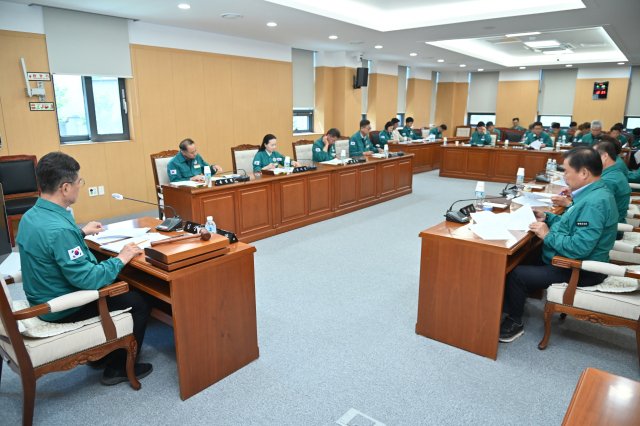 20일 청송군의회는 의원간담회를 열고 군정 주요 사업과 현안 등 총 9건의 안건에 대해 논의했다. 청송군의회 제공