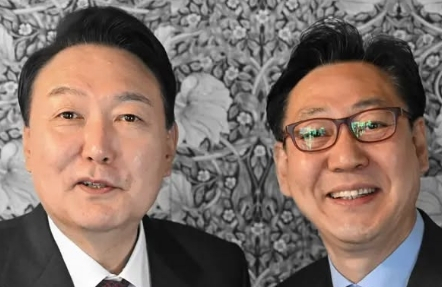 윤석열 전 대통령과 김대남 전 대통령실 행정관. 김대남 전 행정관 인스타그램