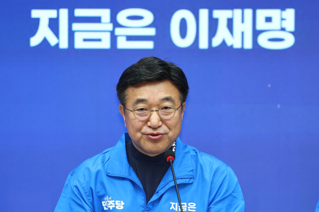 더불어민주당 윤호중 중앙선대위 총괄본부장이 22일 서울 여의도 당사에서 열린 제6차 총괄본부장단회의에서 발언하고 있다. 연합뉴스