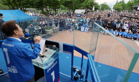 민주당 압박에 '흔들리는 법원, 무너지는 검찰'…내부선 