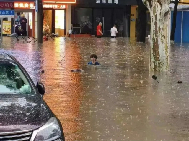 중국 우한 폭우 모습. 홍콩 성도일보 캡처