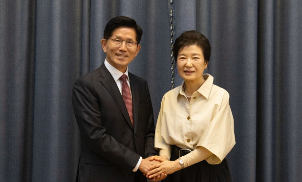 김문수 만난 박근혜 