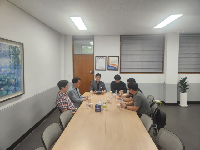 대구시시교육청은 학폭 발생 시 단순히 학폭 사안 처리를 넘어 당사자 간의 갈등 극복 과정을 통해 배움과 성장의 기회를 마련해 왔다. 갈등조정 협의회 진행 모습. 대구시교육청