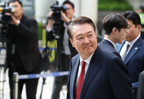 尹 내란 혐의 6차 재판…대선 이후 첫 포토라인
