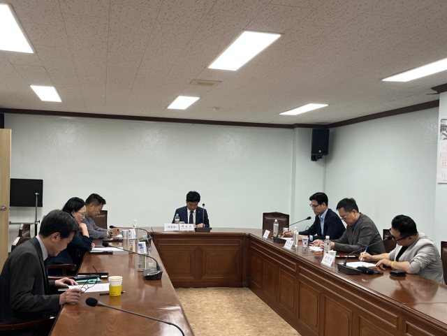 27일 매일신문사 회의실에서 24기 독자위원회 4차 회의가 진행되고 있다. 김세연 기자