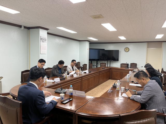 27일 매일신문사 회의실에서 24기 독자위원회 4차 회의가 진행되고 있다. 김세연 기자