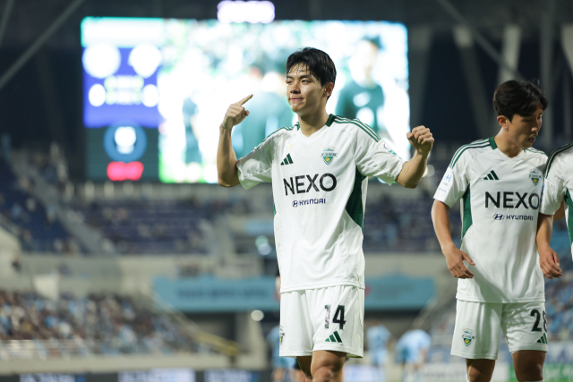 27일 대구FC와의 경기에서 세번째 골을 터뜨린 뒤 세리머니를 하고 있는 전북 전진우. 한국프로축구연맹 제공