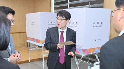 김정기 대구시장 권한대행, 대선 사전투표소 점검…