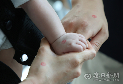 [포토뉴스] 온가족이 함께 사전투표