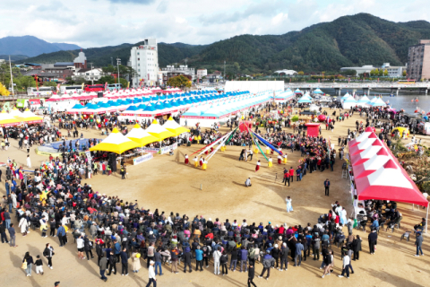 청송사과축제, 10월 29일 개막…'다시 푸르게, 다시 붉게' 희망 담는다
