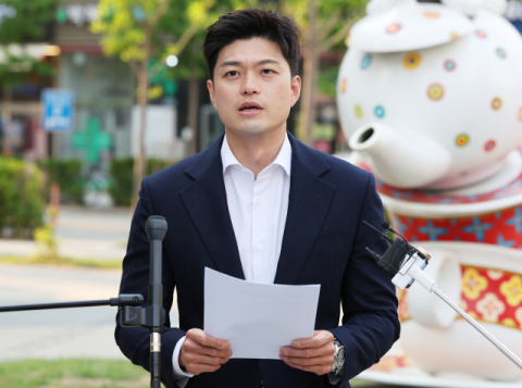 尹 메시지에 김용태 
