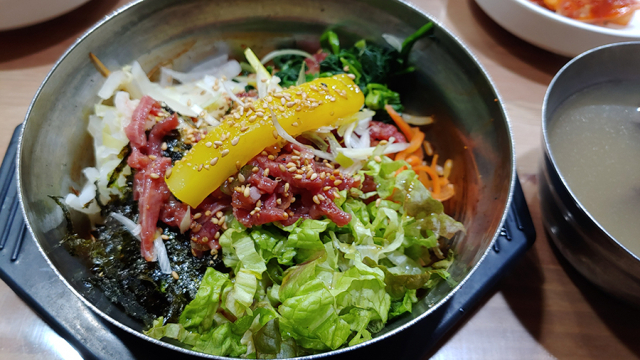 대구식 전주비빔밥의 진미를 보여주고 있는
