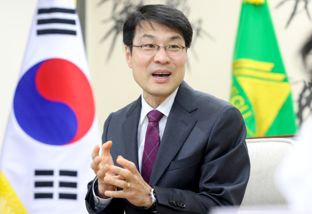 김정기 대구시장 권한대행. 매일신문 DB.