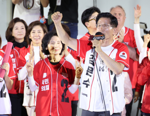 내란 프레임에 단일화 실패 책임…김문수, 정치적 앞길은? 