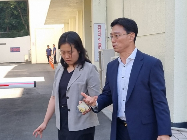 임성근 전 해병대 1사단장이 4일 오전 대구지검에 출석하고 있다. 이주형 기자