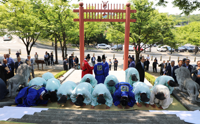 지난 1일 오전 대구 망우당 공원 임란호국영남충의단에서 영남지역 의병들을 추모하는 향사가 열렸다. 임란호국영남충의단보존회 제공