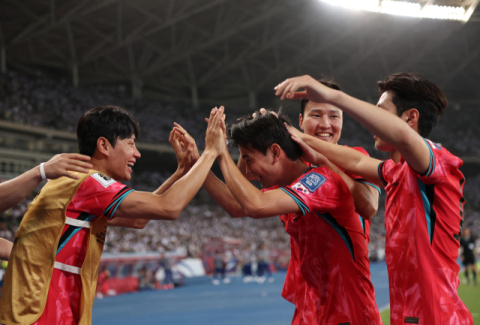 한국 축구, 월드컵 본선 11회 연속 진출 확정…이라크 원정서 2-0 완승
