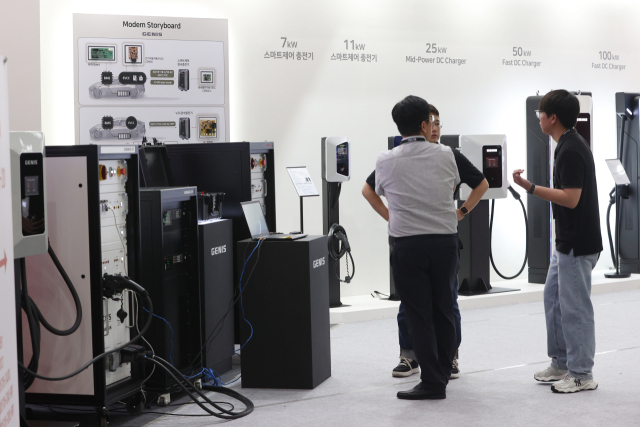 3일 서울 강남구 코엑스에서 전기차 혁신 기술 전시회