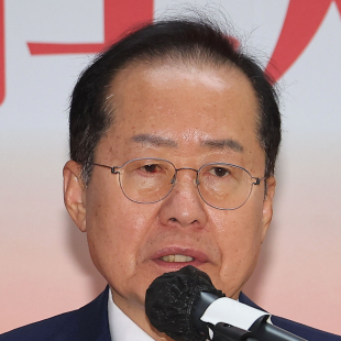 정계 은퇴 홍준표 '신당 창당' 시사