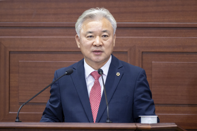 경북도의회 권광택 도의원이 지난 10일 열린 제356회 정례회에서 도정질문을 하는 모습. 경북도의회 제공