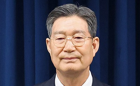 오광수 민정수석 사표 수리한 李대통령