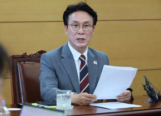 김민석 국무총리 후보자가 10일 서울 종로구 통의동 청문회 준비단 사무실에서 기자간담회를 하고 있다. 연합뉴스