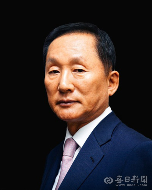 오는 15일 충남 천안시 국학원에서 제5대 원장에 취임하는 이기우 전 교육부 차관. 국학원 제공