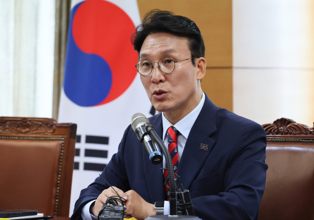 김민석 국무총리 후보자가 13일 서울 종로구 통의동 금융감독연수원에 마련된 청문회 준비단 사무실에서 열린 밥상물가 안정을 위한 경청 간담회에서 발언하고 있다. 연합뉴스