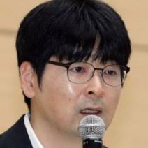 '文의 남자' 탁현민, 李대통령 임명식 기획한다