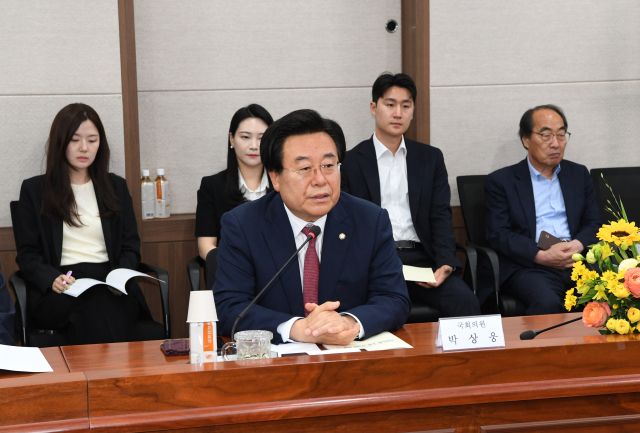 박상웅 국회의원 초청간담회를 하고 있는 모습. 창녕군 제공