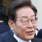 李 장남 결혼식서 울컥…소년공 시절 친구들도 참석